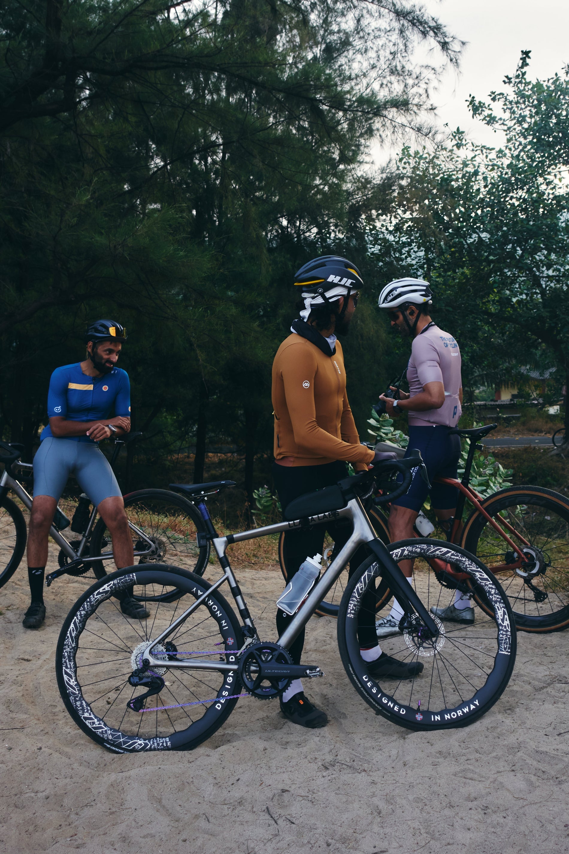 Why Titanium Bikes Are the Ultimate Choice for Bikepacking Adventures 🚵‍♂️✨