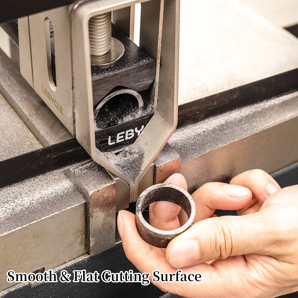 Close-up of a carbon tube after cutting with the LEBYCLE carbon cutting saw blade, showing a smooth flat cut edge