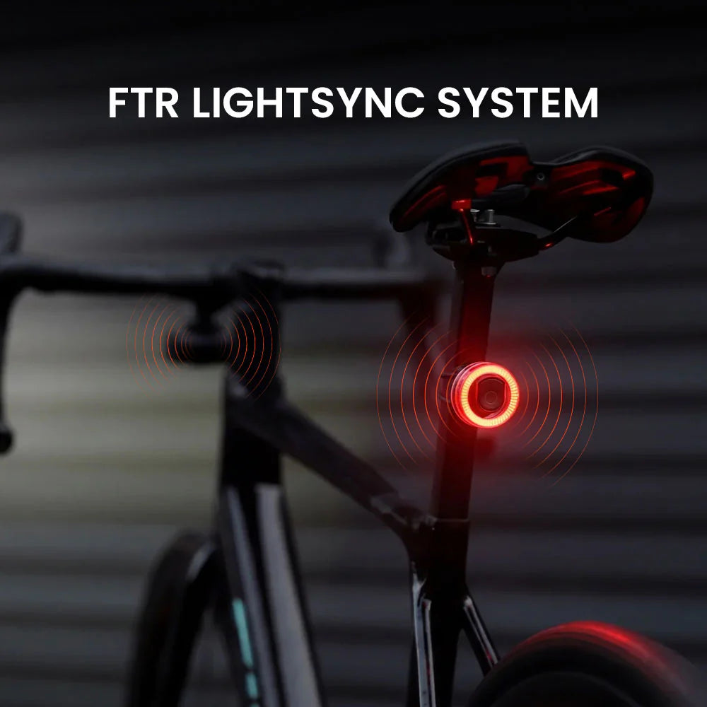 Vivi 50 FTR LightSync system showing synchronized signal indicators on a bike